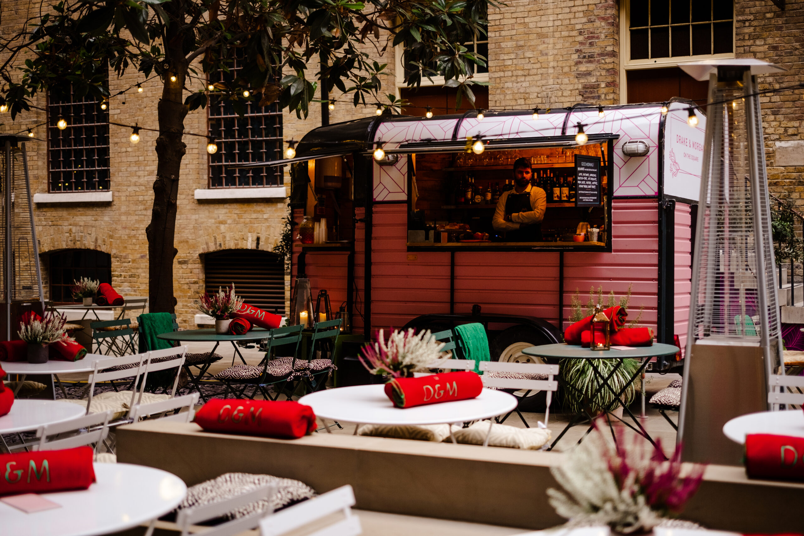 https://www.drakeandmorgan.co.uk/devonshire-terrace/wp-content/uploads/2022/11/DSF8757-scaled.jpg