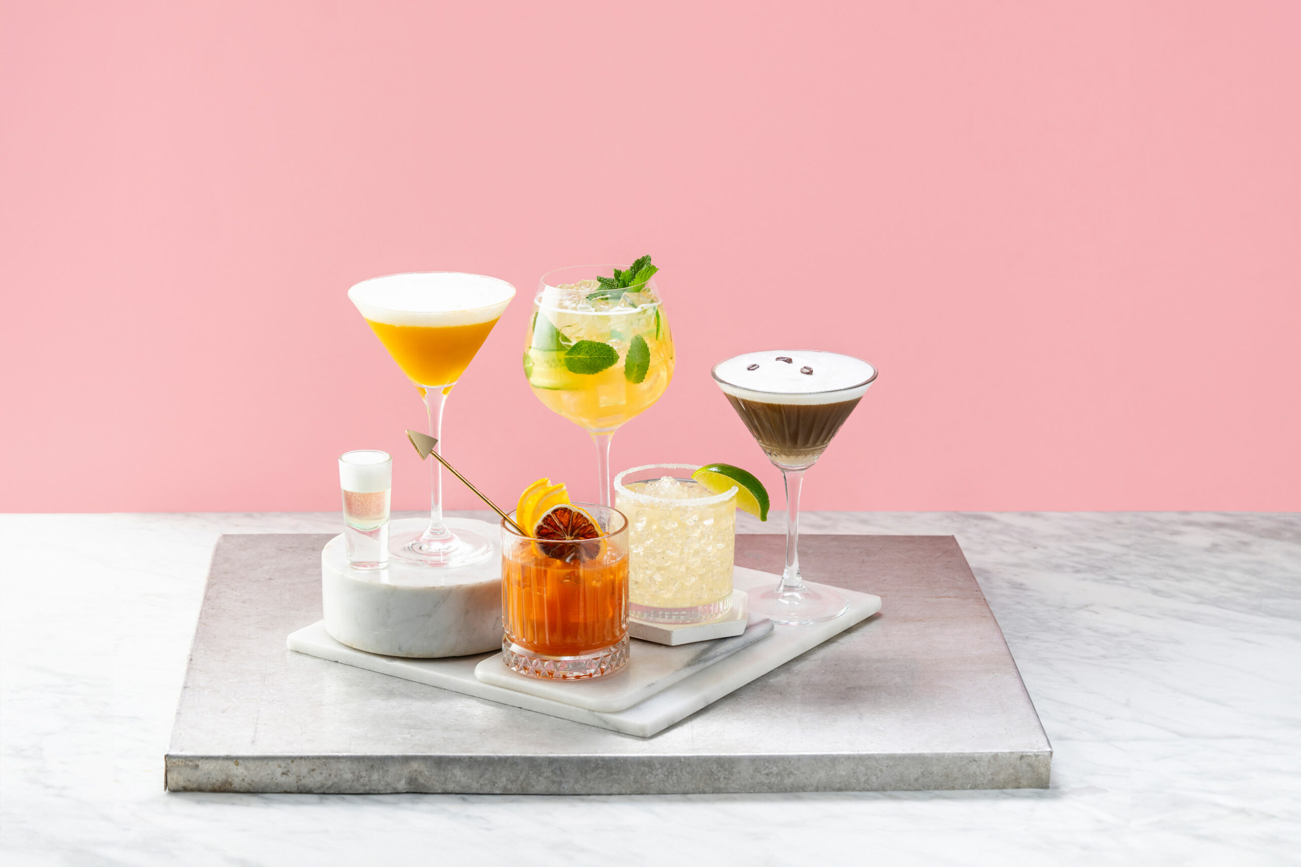 https://www.drakeandmorgan.co.uk/the-anthologist-manchester/wp-content/uploads/2020/07/Cocktail-Grp-002-scaled.jpg