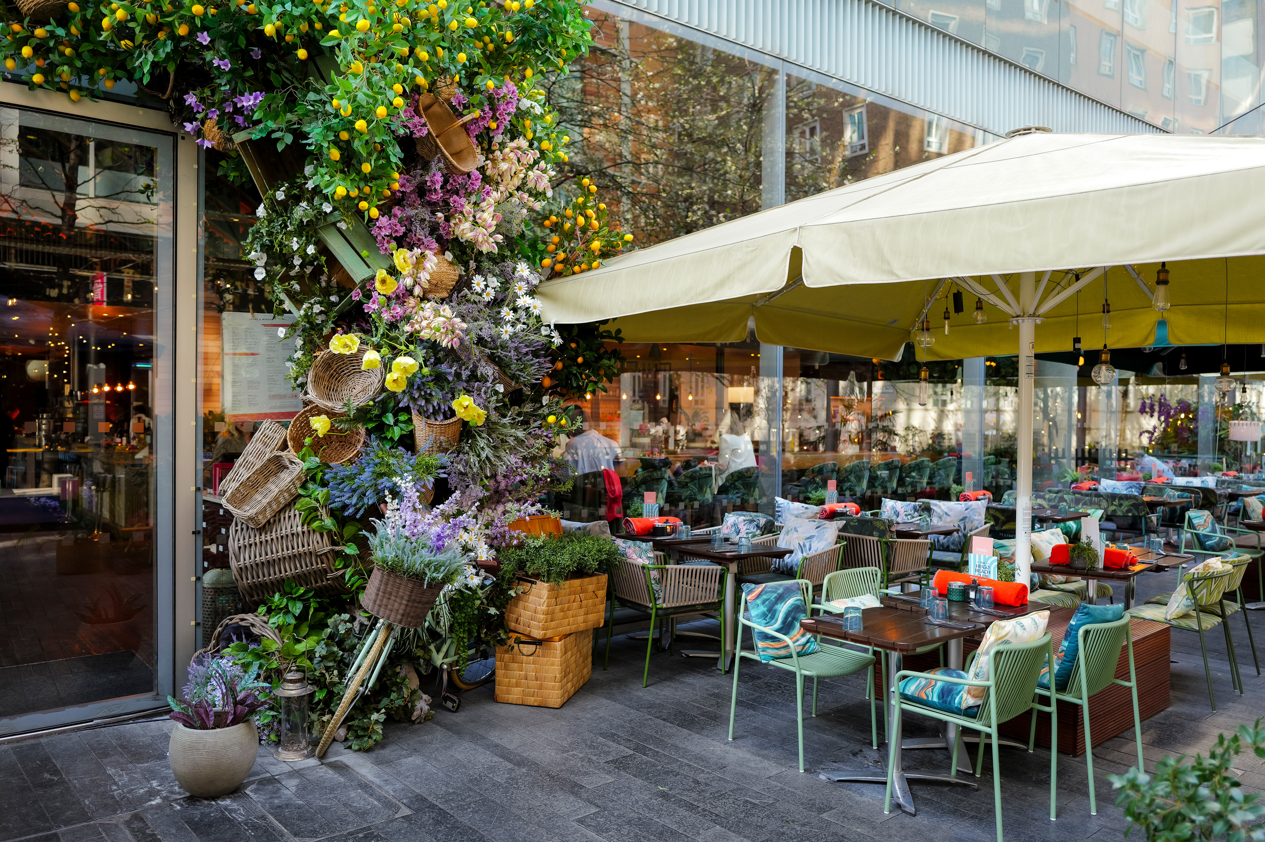 https://www.drakeandmorgan.co.uk/the-refinery-bankside/wp-content/uploads/2025/04/DM-Refinery-SS25-19.jpg