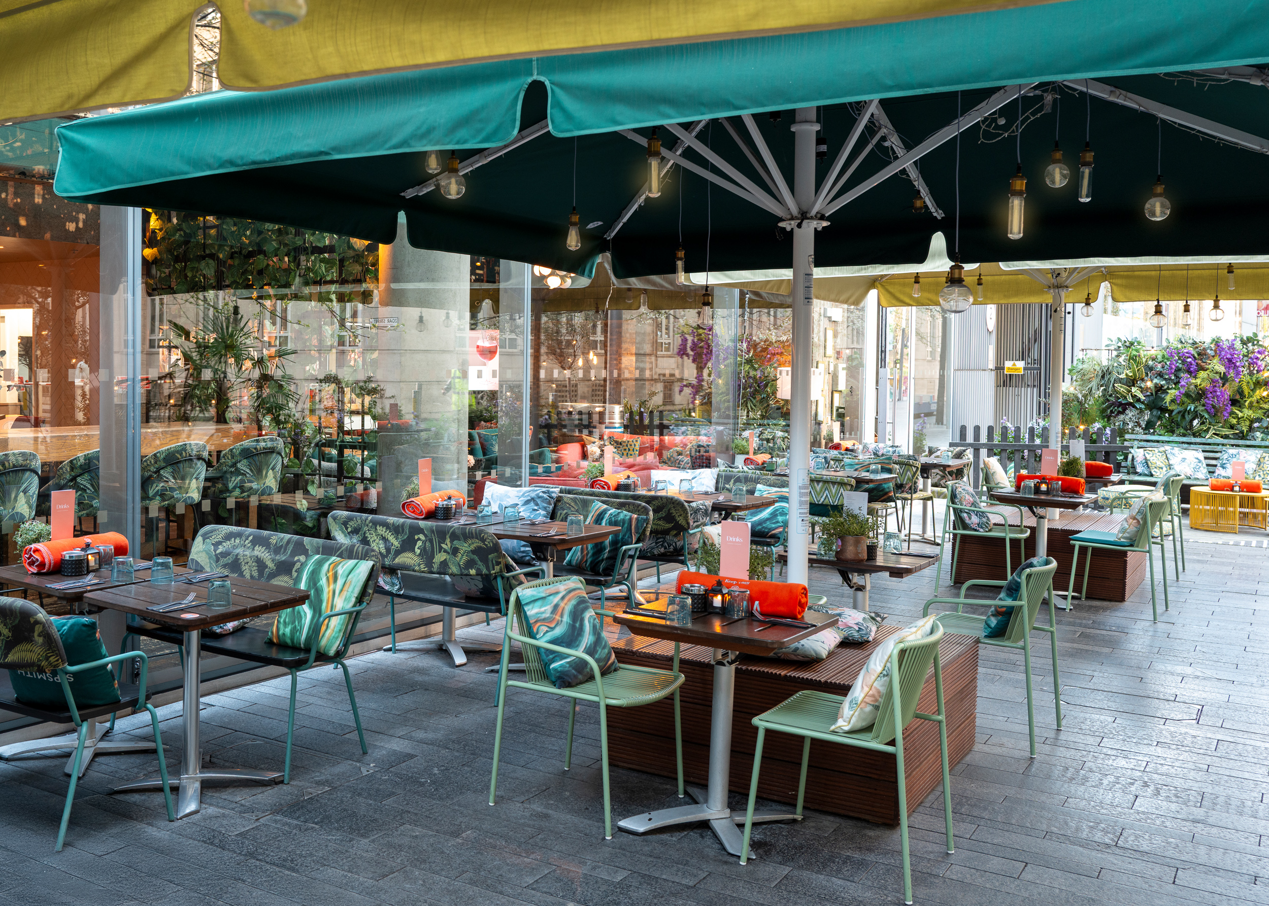 https://www.drakeandmorgan.co.uk/the-refinery-bankside/wp-content/uploads/sites/52/2025/04/DM-Refinery-SS25-18.jpg