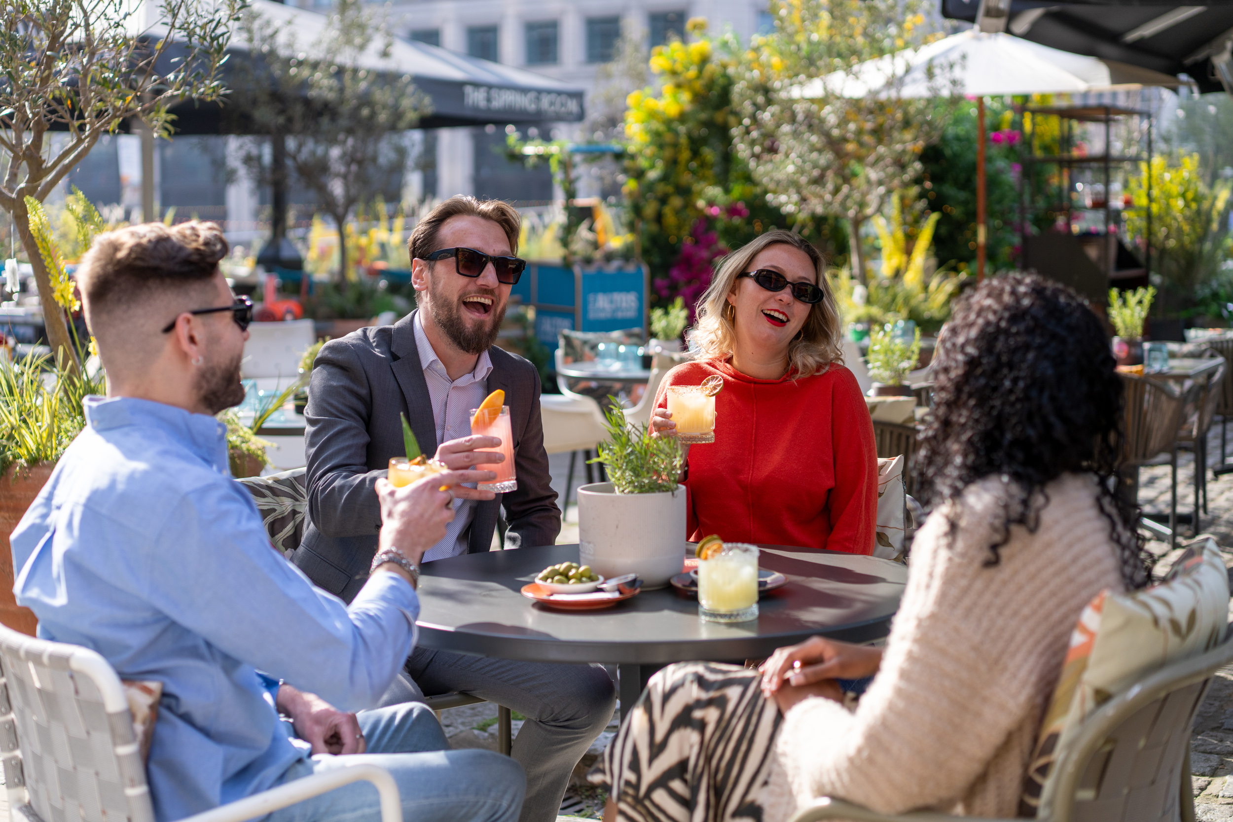 https://www.drakeandmorgan.co.uk/the-sipping-room/wp-content/uploads/sites/54/2020/03/DM-SippingRm-SS25-068.jpg